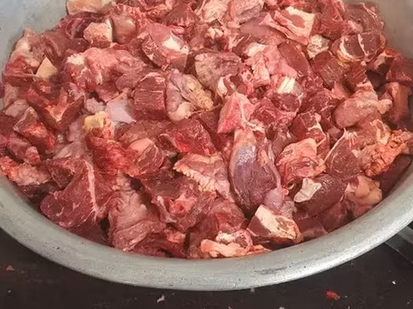 Տավարի գլխի միս թարմ միս