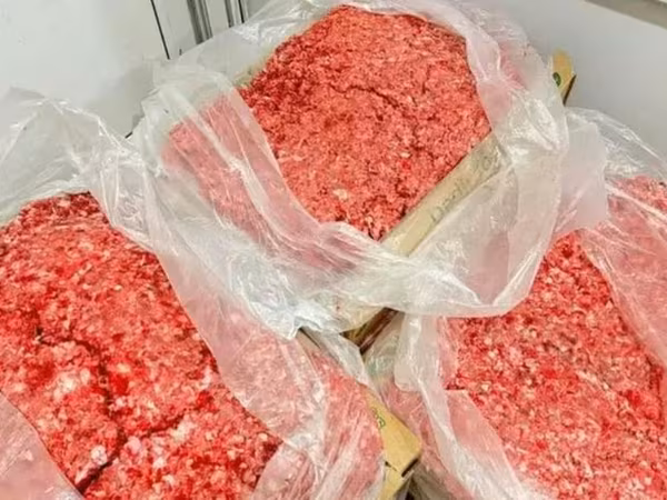 Toyuq Sümüklü və Sümüksüz farş qiymət hər məhsulun kq görə dəyişir
